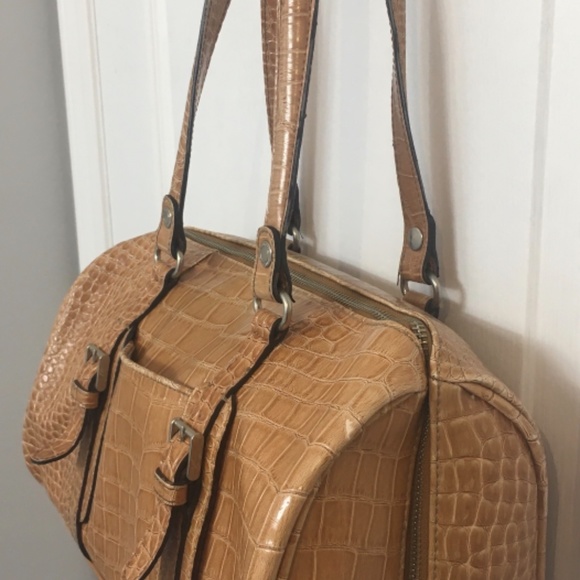 Liz Claiborne Vegan Crocodile Barrel Bag - iPad sz - Picture 2 of 12